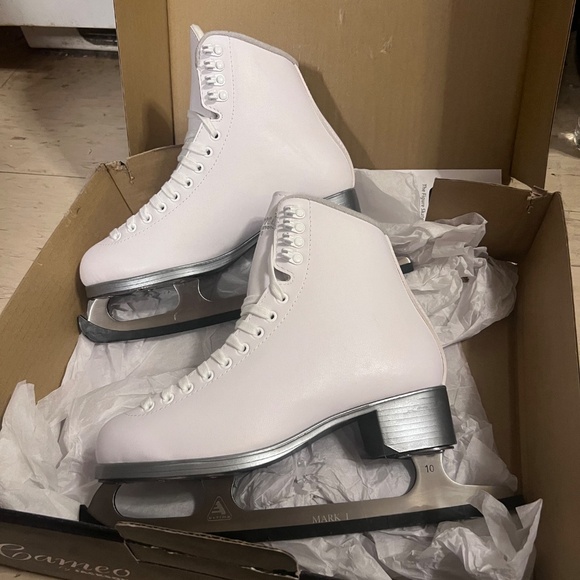 Women Skates by Cameo - Picture 2 of 7